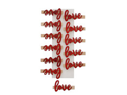Texte  Love  sur pince rouge
