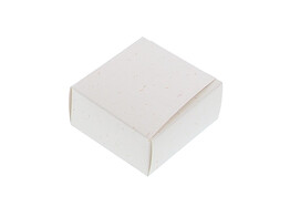 Box square spots cream
