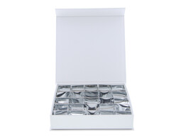Luxury magnetic box with 25 compartments divided white